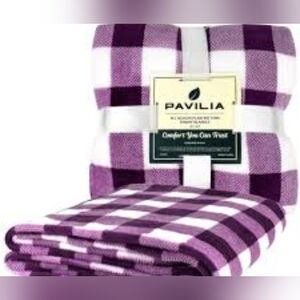 Purple and White  Throw  Blanket  50"x 60" New With Tags